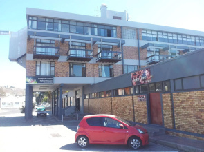 Hoedjiesbaai Hotel