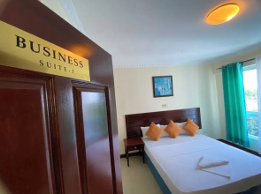 Lux Suites La Vida Sunrise Apartments