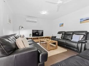 Charming 3-bed Home On Sunshine Coast