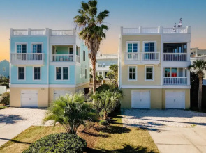 Sand Dune & Sea Shell by Avantstay Gorgeous 2 Home Rental w/ 12 BRs