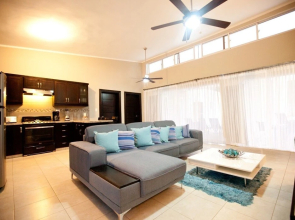 Stylish 3 Bedroom w/ Covered BBQ Area by the Pool