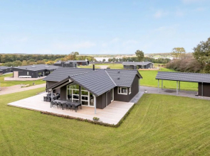 "Rathulf" - 500m from the sea in SE Jutland