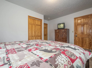 Black Bear Retreat House