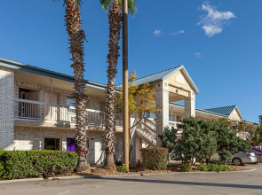 Econo Lodge San Antonio South