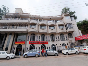 OYO 17097 Kenwood Resort