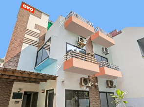 OYO Flagship 70198 The Cz Inn