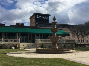 The Drake Oak Brook, Autograph Collection