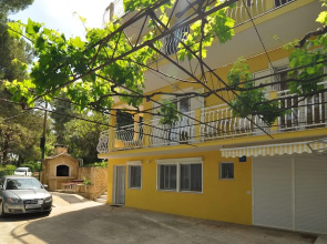 Spacious Modern Apt. With big Patio and sea View