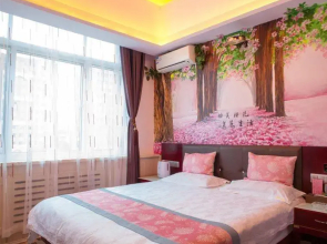 Yunlai Film and Television Theme Culture Hotel