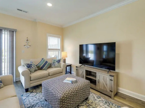 Emerald Isle Getaway w/ Decks & Beach Views!