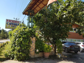 Canada Hotel & Bungalows