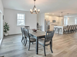 New Townhome < Half Mi to Beach!