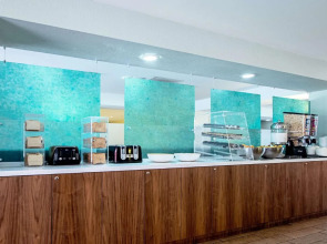 Red Roof Inn PLUS+ Miami Airport