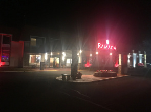 Ramada by Wyndham Albert Lea