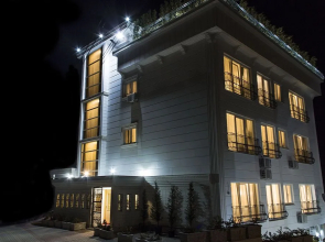 La Familia Residence