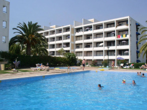 Parque Mourabel, Oasis Village, Pe do Lago