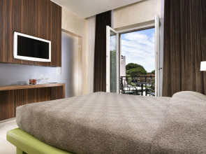 Isola Sacra Rome Airport