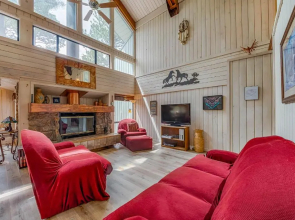 Alto Chalet, 3 Bedrooms, Sleeps 6, Hot Tub, Media Room, Jetted Tub