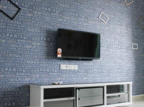H2H Euro House