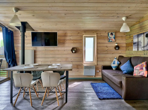 Cottage Blue Lake with fireplace