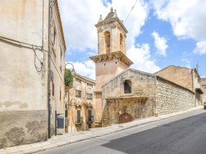 Nice Home in Modica With 3 Bedrooms and Wifi