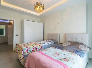 Seven Stars Apartments