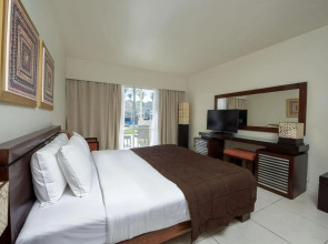 Reef Oasis Beach Resort