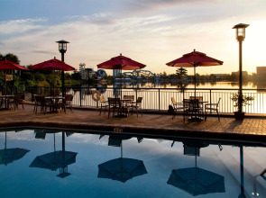 Ramada Plaza by Wyndham Orlando Resort & Suites Intl Drive