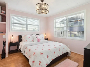 Mingo Manor 2 Bedroom Home by RedAwning
