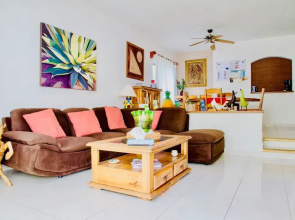 11 Pax Comfort Pool Villa