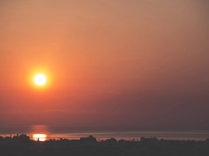 Hillside Studios & Apartments