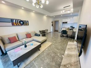 Elizabeth Golf Apartment