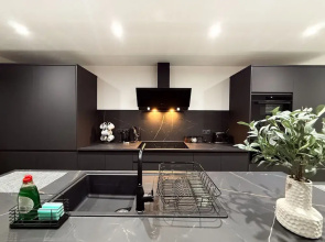 Santi House