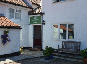 Orchard Lodge & Wolds Restaurant