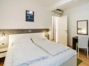 Apartments in Villas Punta Skala With Beachpool