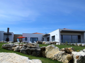 Spacious Villa in Salir de Mato With Private Pool, Terrace