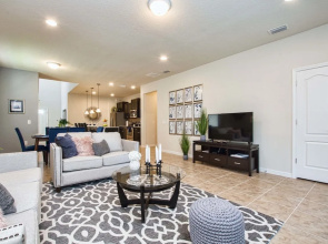Windsor at Westside-6 Bedrooms House w/pool-3720WW