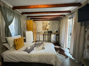 Paul & Mollie's Guest House