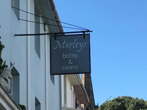 Morleys Bistro | By Huluki Sussex Stays