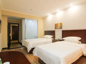 GreenTree Inn JiangSu ZhenJiang DingMao Industrial Park WoDe Square Express Hotel