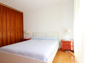 Global Properties, Adosado en la playa con piscina
