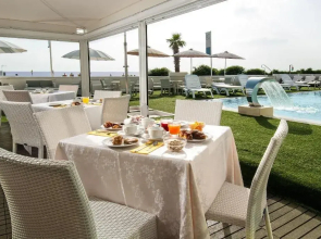 Hotel Mediterraneo