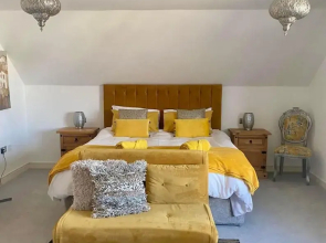 Stunning Coastal Retreat -mins From Harbour/beach