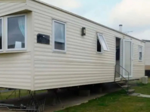 Lynch Lane Lodge - Relax in Weymouth