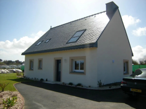 House With 4 Bedrooms in Plougrescant, With Wonderful sea View, Enclos