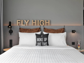 Moxy Lyon Airport