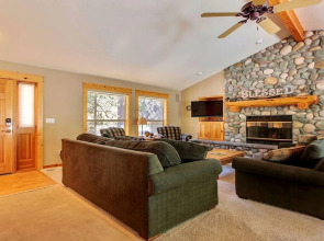 Quail 5 4 Br home by RedAwning