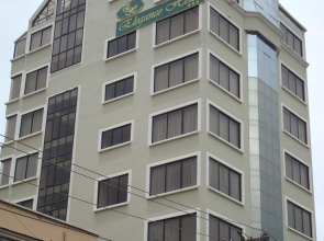 Elegance  Hotel