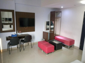 De La Charis Hotel