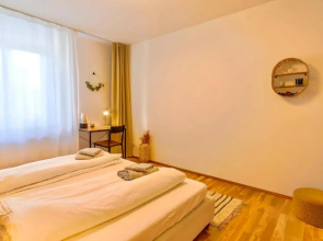 4-Room Luxury Apartment - close to Central Station, free parking, kitchen